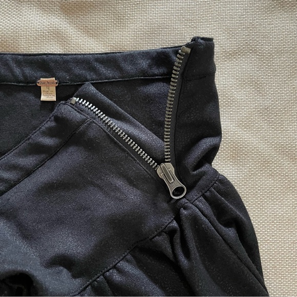 Free People Size 4 High Waist Black Ruffle Shorts Skort Boho Athleisure Mini - Picture 2 of 10